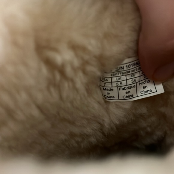 Ugg Constantine Boot - Picture 8 of 8